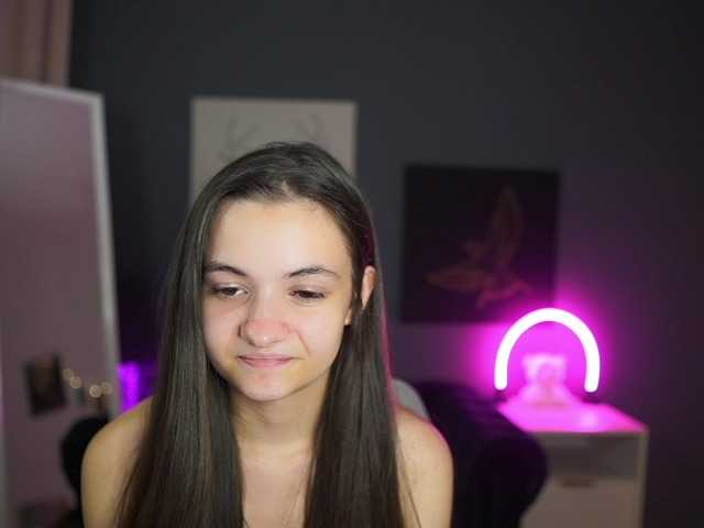 Zoenica live cam on BongaCams