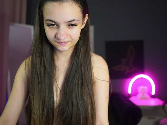 Zoenica live cam on BongaCams