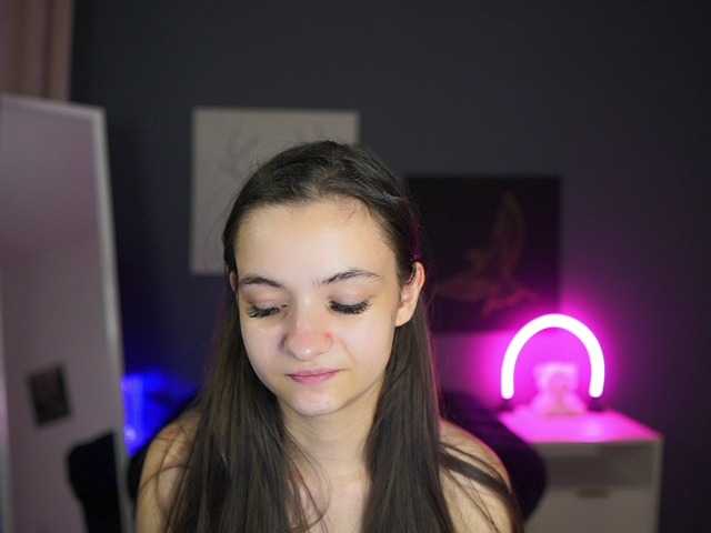 Zoenica live cam on BongaCams