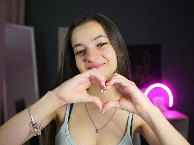 Zoenica live cam on BongaCams