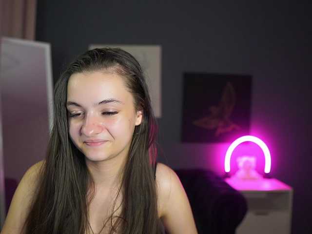 Zoenica — live female cam