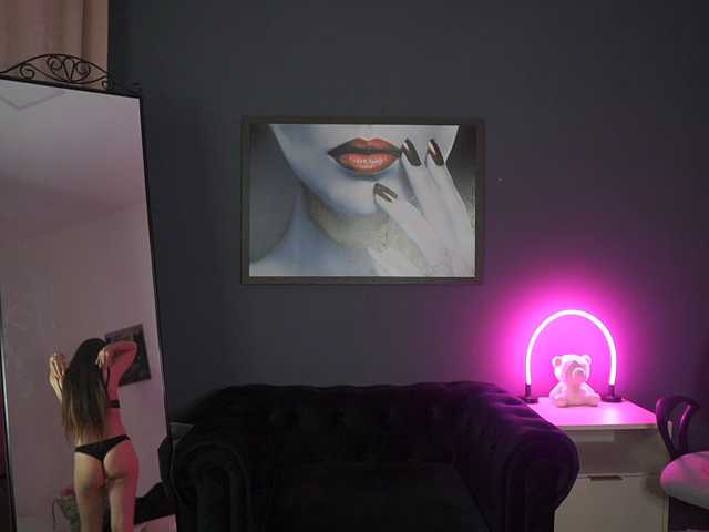 Zoenica live cam on BongaCams