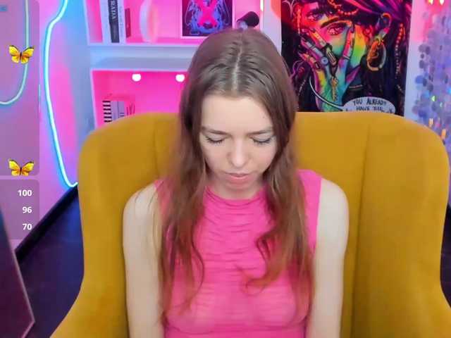 Tina-Taylor live cam preview