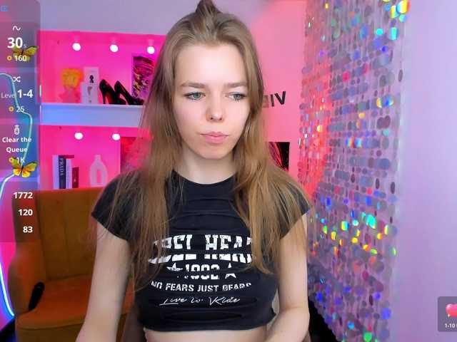 Tina-Taylor live cam preview