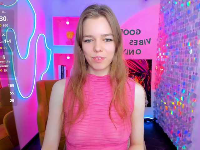 Tina-Taylor live cam preview