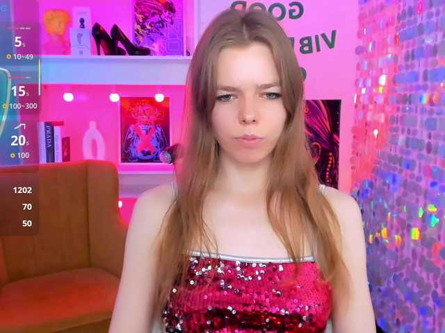Tina-Taylor live cam preview