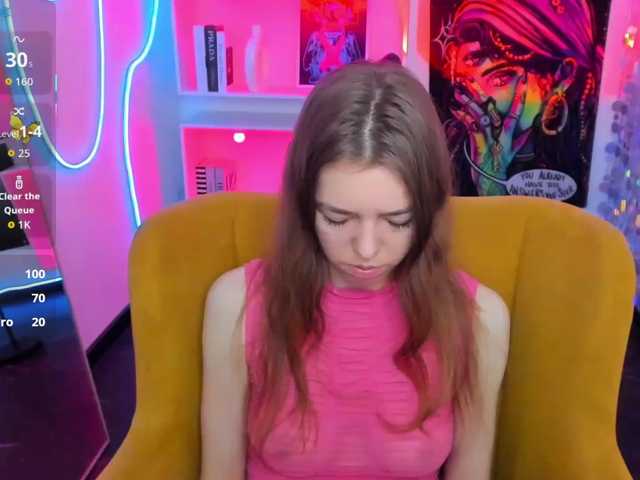 Tina-Taylor live cam preview