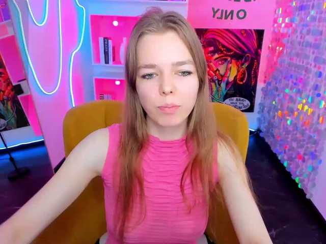 Tina-Taylor live cam preview