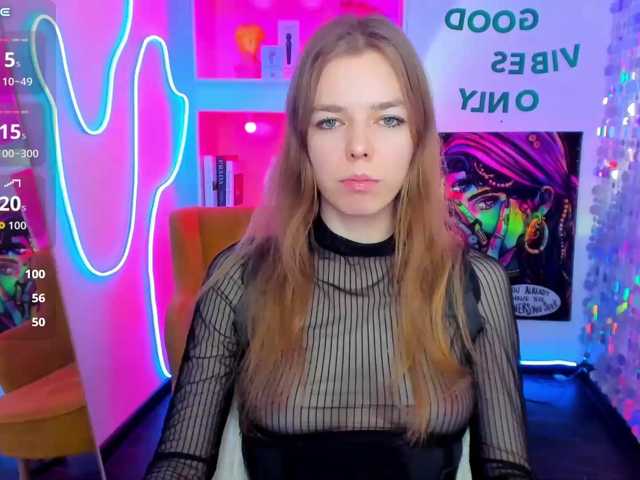 Tina-taylor live cam