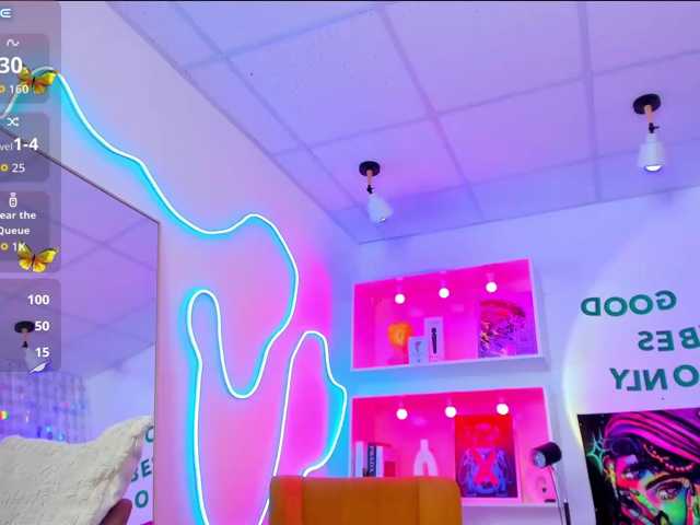 Tina-Taylor live cam on BongaCams