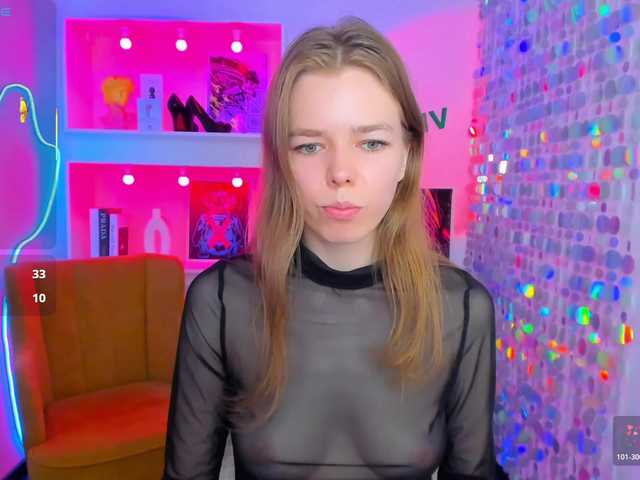 Tina-Taylor live cam preview