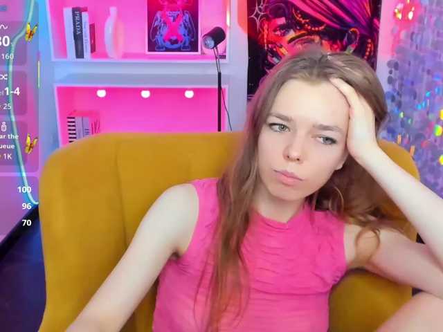Tina-Taylor live cam preview