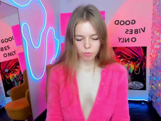 Tina-Taylor live cam on BongaCams