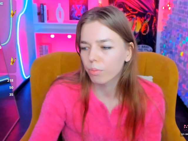 Tina-Taylor live cam preview