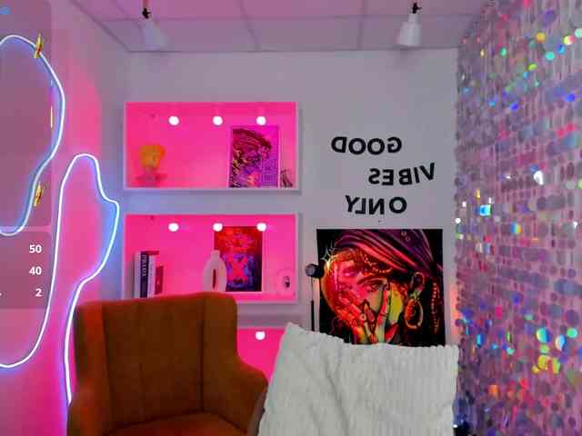 Tina-Taylor webcam