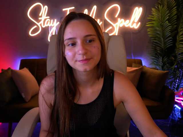 TinyNatalie live cam on BongaCams