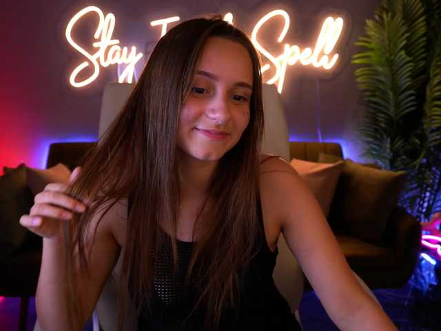 TinyNatalie live cam on BongaCams
