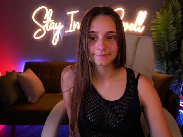 TinyNatalie live cam on BongaCams
