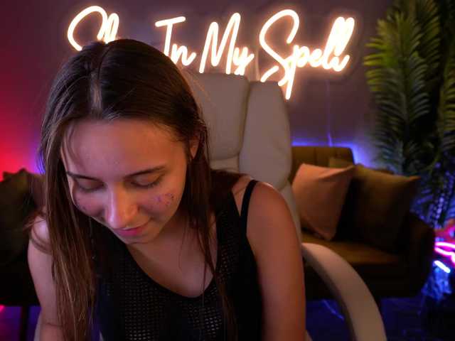 TinyNatalie live cam on BongaCams
