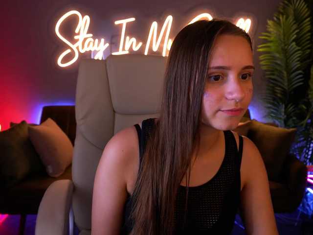 TinyNatalie live cam on BongaCams