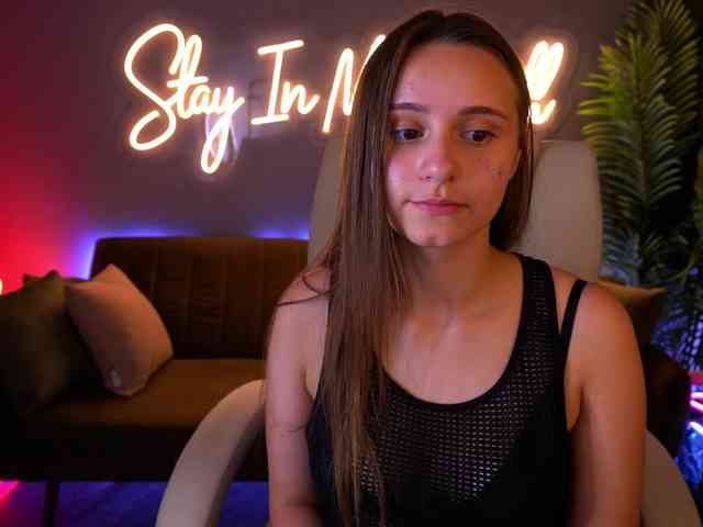 TinyNatalie - Girl 