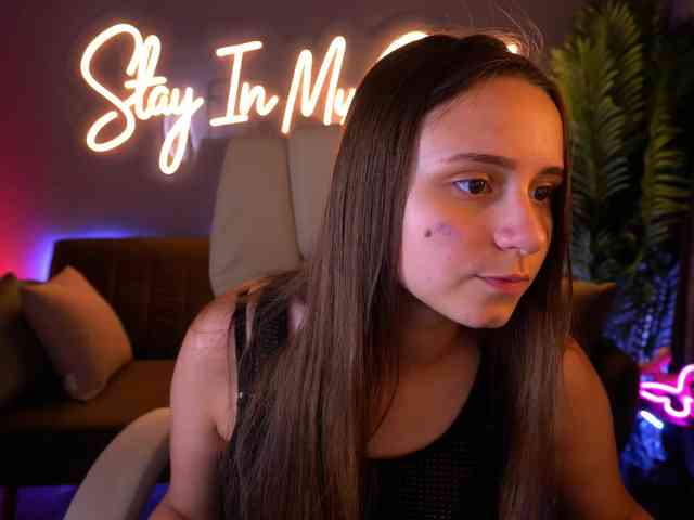 TinyNatalie webcam