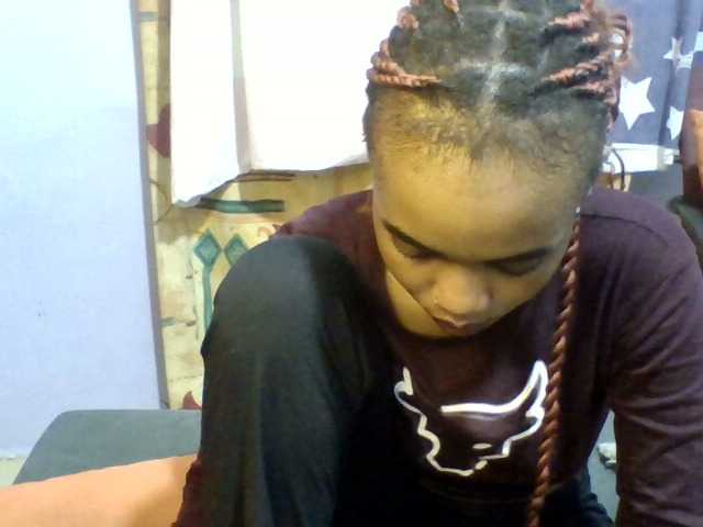 Pretty-lolah live cam on BongaCams
