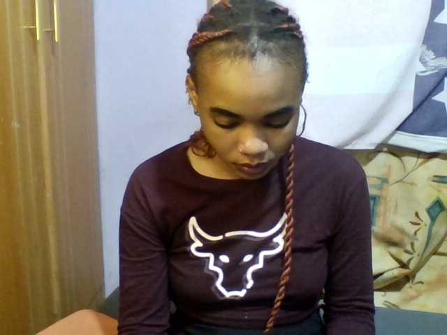 Pretty-lolah live cam on BongaCams