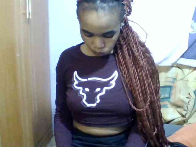 Pretty-lolah webcam