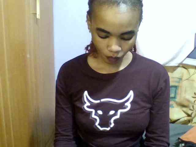 Pretty-lolah webcam