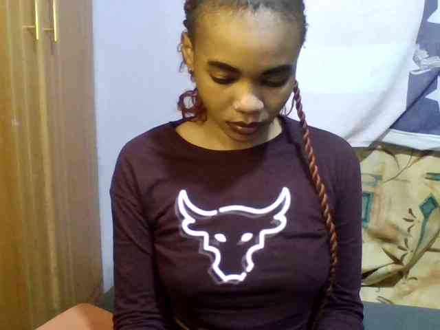 Pretty-lolah webcam