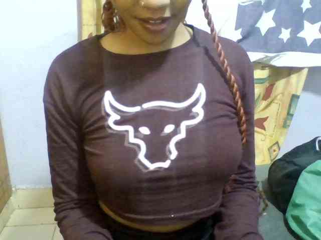 Pretty-lolah Live Webcam on BongaCams