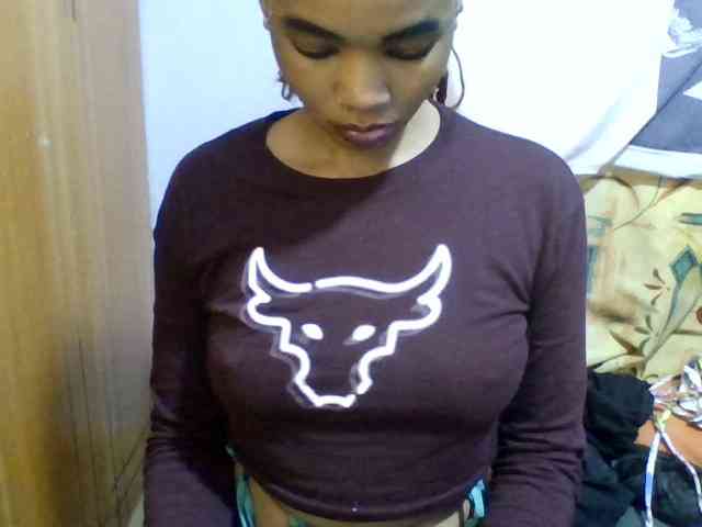 Pretty-lolah webcam