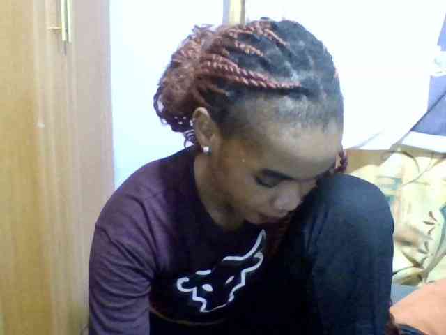 Pretty-lolah webcam