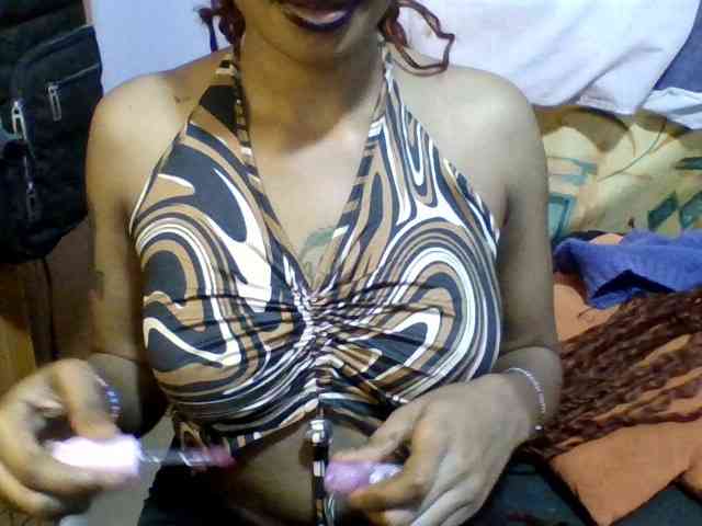 Pretty-lolah Live Webcam on BongaCams