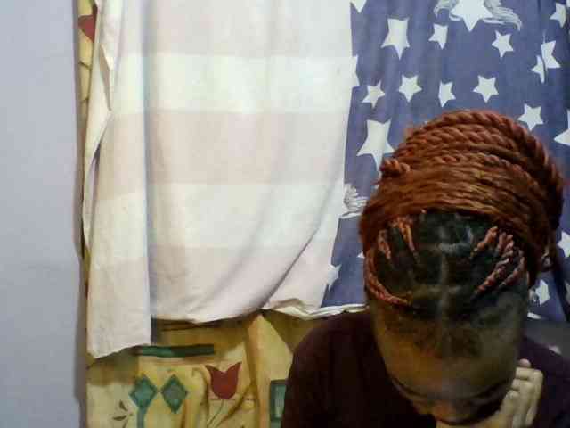 Pretty-lolah webcam