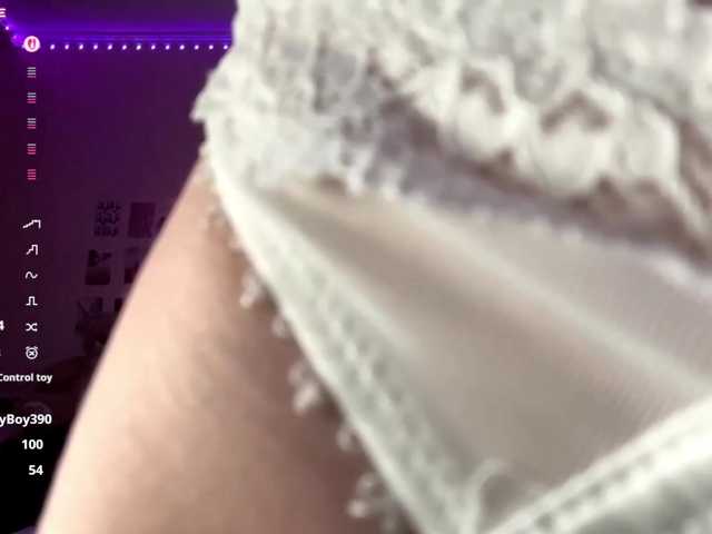 BarrieMastromarino live cam on BongaCams