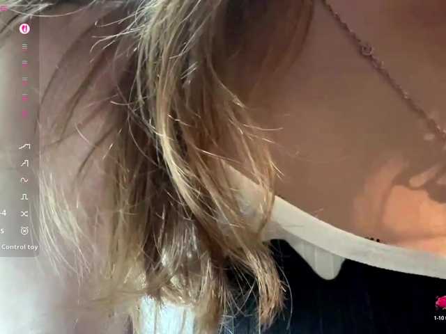 BarrieMastromarino live cam on BongaCams