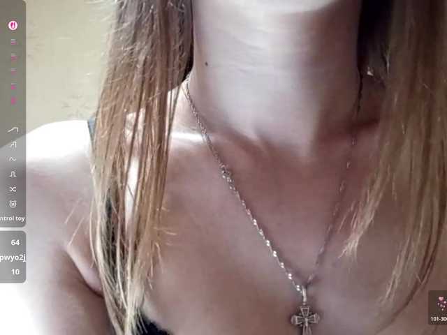 BarrieMastromarino live cam on BongaCams