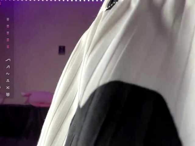 BarrieMastromarino live cam on BongaCams