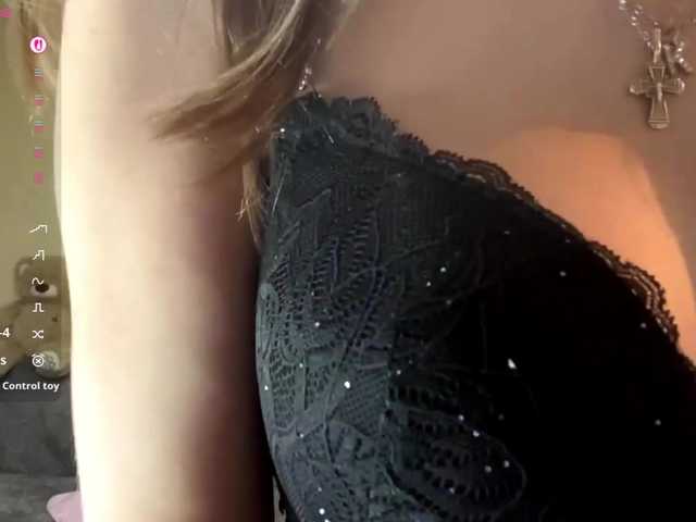 BarrieMastromarino live cam on BongaCams