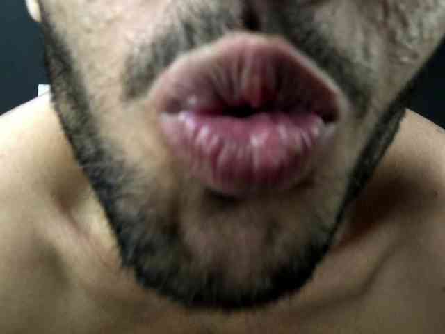 EnzoKnox Live Webcam on BongaCams