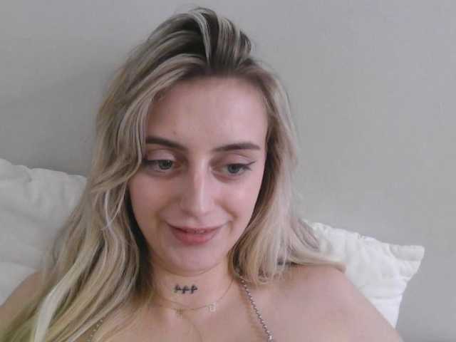 StellaSweet live cam on BongaCams