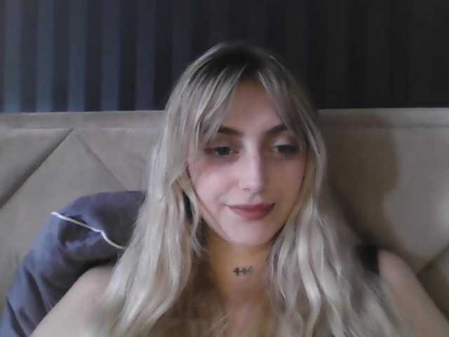 StellaSweet live cam on BongaCams