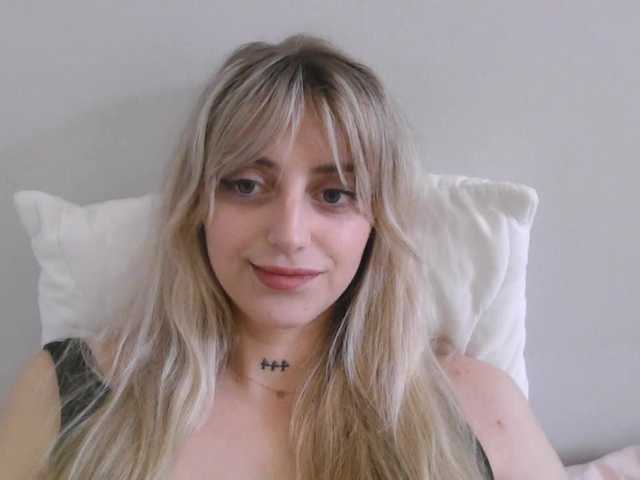 StellaSweet live cam on BongaCams