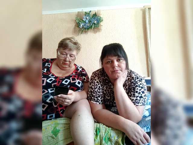 SweetLenaandNatalia live cam on BongaCams