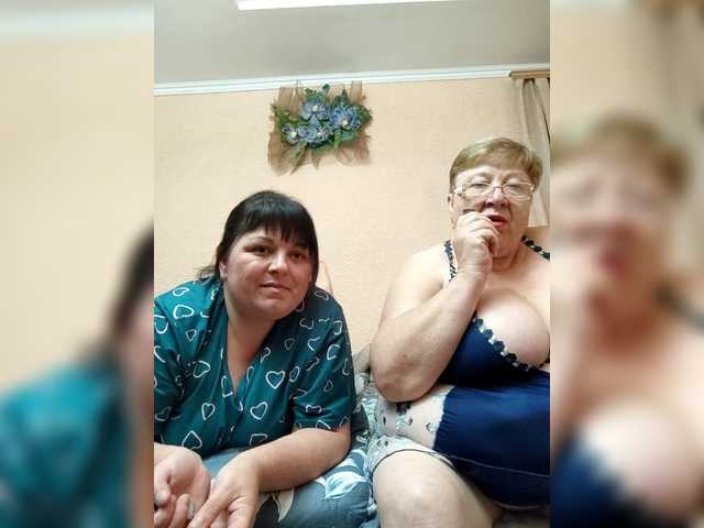 Live трансляция SweetLenaandNatalia - slutnetki.online