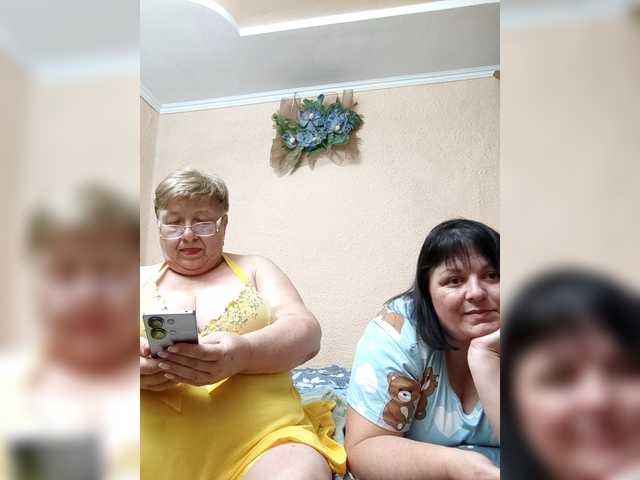 SweetLenaandNatalia live cam on BongaCams