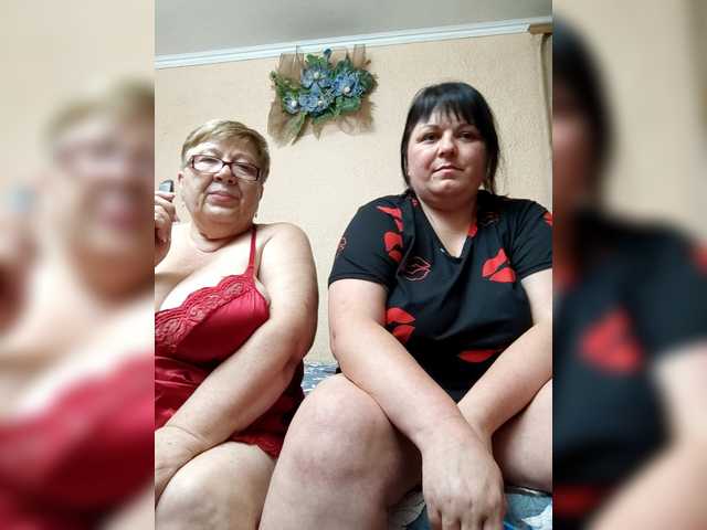 SweetLenaandNatalia live cam on BongaCams