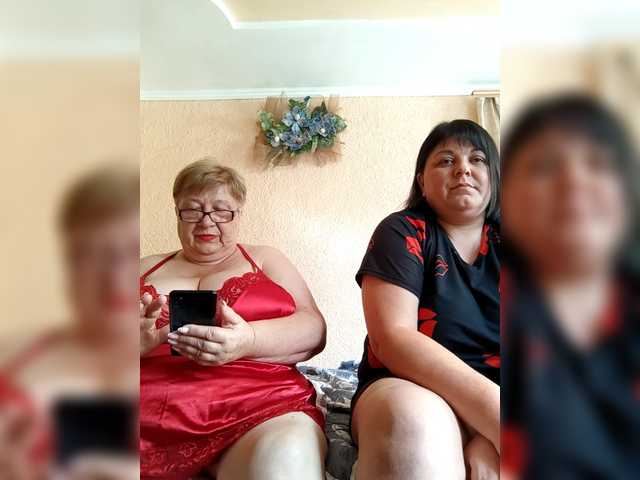 SweetLenaandNatalia live cam on BongaCams